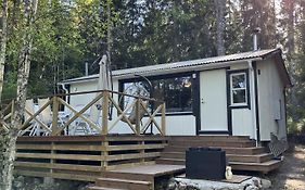 Glaentan Cosy Newly Renovated Summerhouse